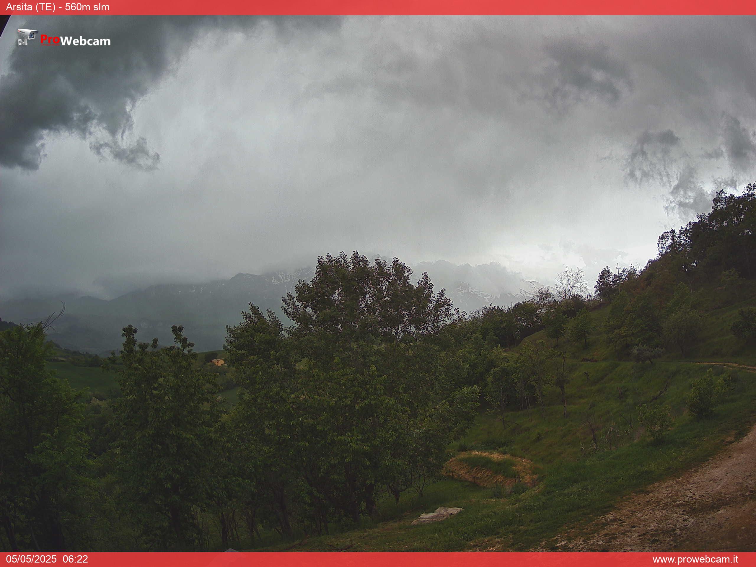 immagine della webcam nei dintorni di Carpineto della Nora: webcam Arsita